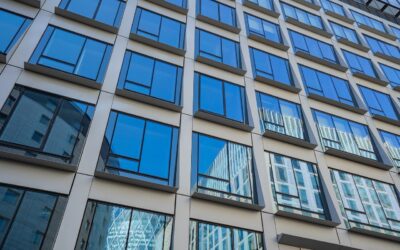 Comment les vitres teintées contribuent-elles à l’optimisation énergétique des bâtiments ?